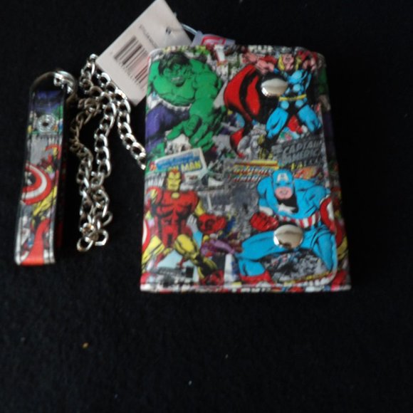 Other - Marvel Comics Mens Trifold Wallet with Belt Loop Clasp and Chain